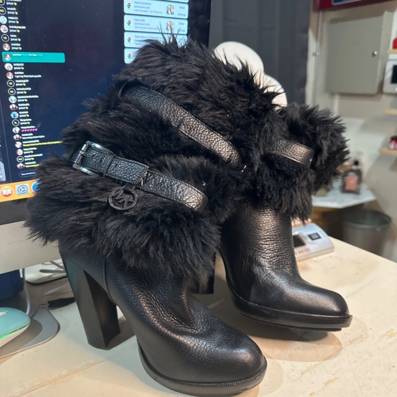 MK boots black pebbled leather winter boots fur lined - Picture 8 of 16